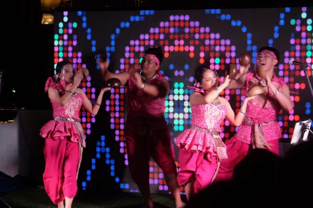 LINE_ALBUM_ชุดการแสดงบนเรือ 5264_220228_0