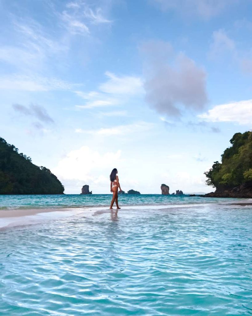 Tub island