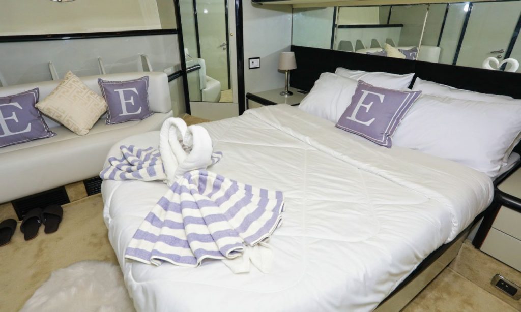 Sunseeker 64 - Interior 1