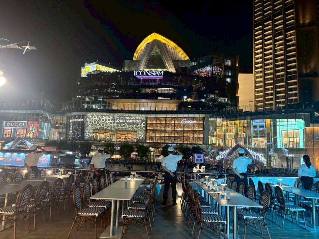 LINE_ALBUM_Noah Cruise_251018_7