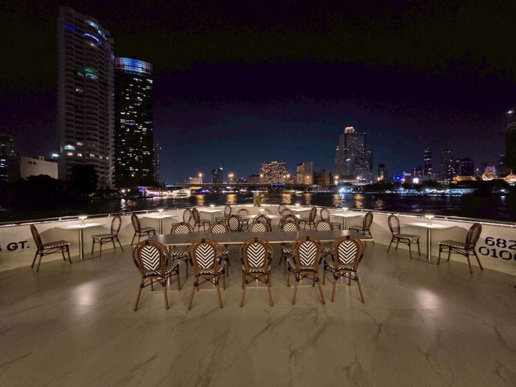 LINE_ALBUM_Noah Cruise_251023_26