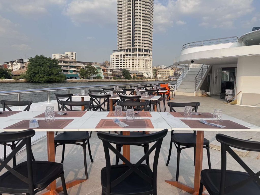 หัวเรือLUX1_0