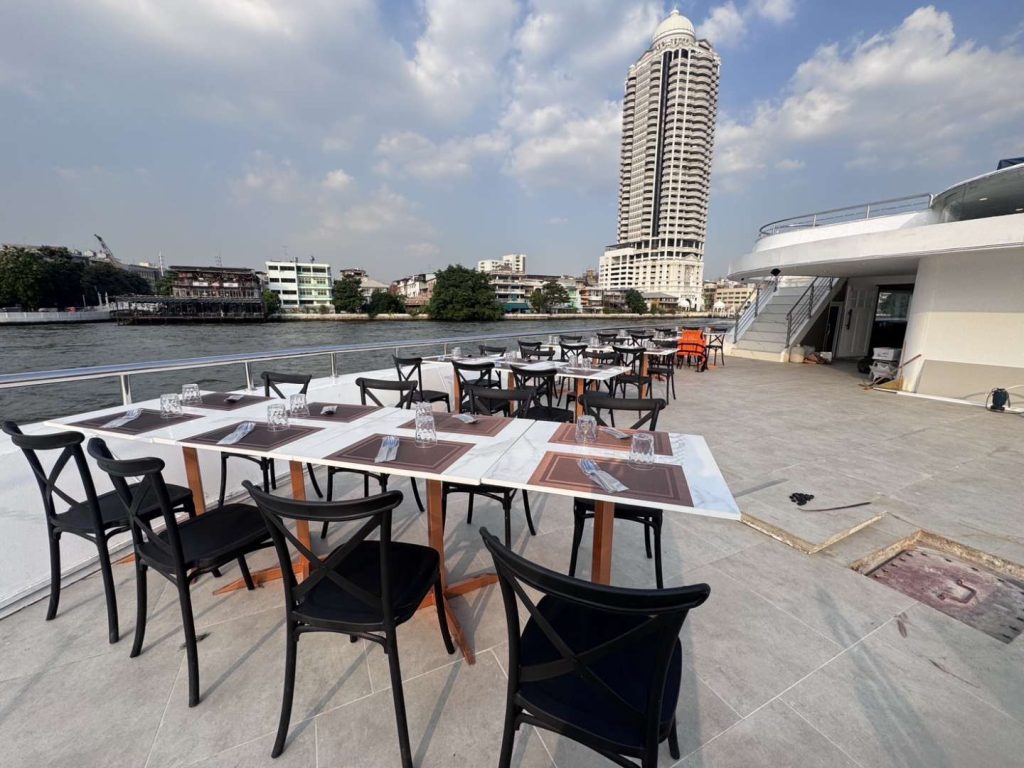 หัวเรือLUX5_0